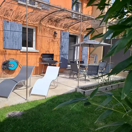 Le Temps D'Une Pause Villes-sur-Auzon Exterior foto